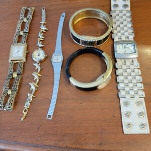 6 Vintage Womans Fashion Battery Watches